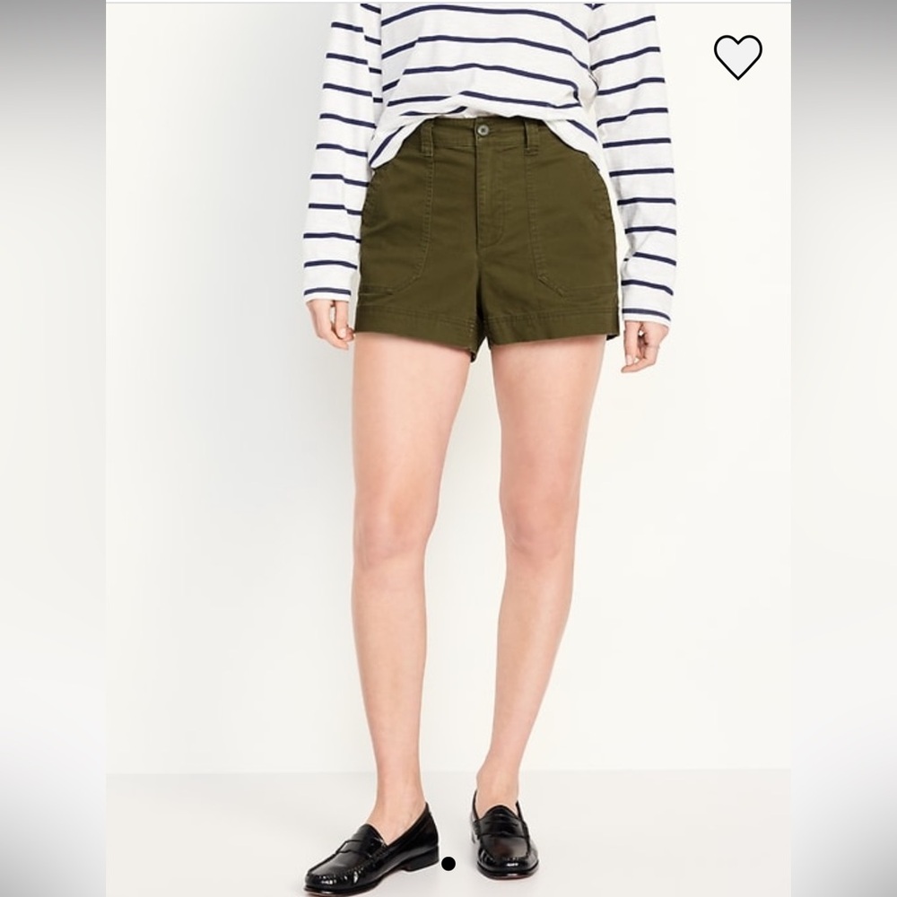 NWT! Green Old Navy High-Waisted Chino Shorts